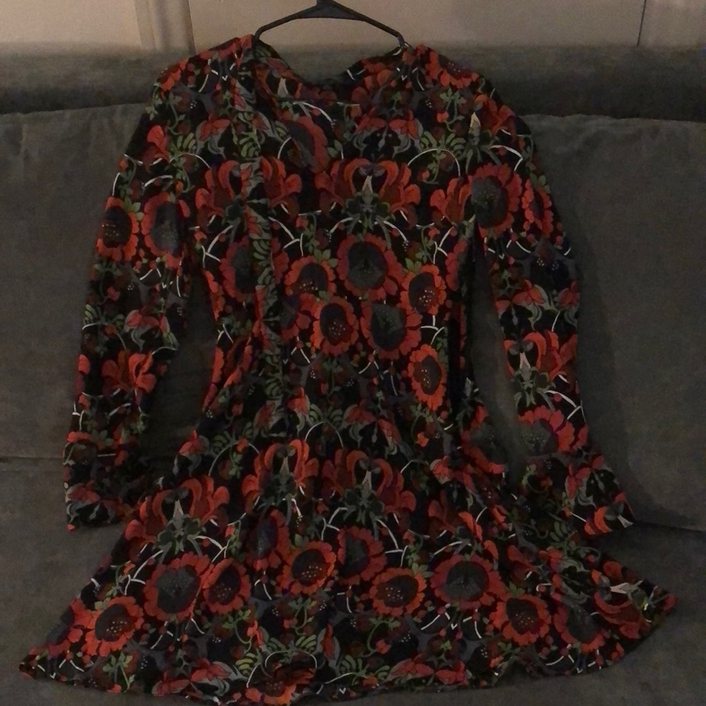Romeo & Juliet Couture Floral Bell Printed Dress